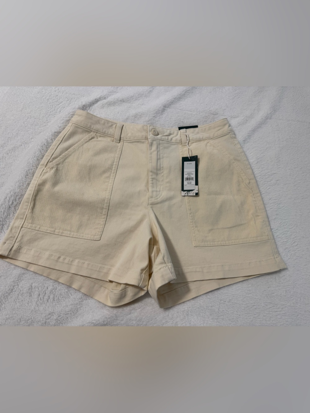 Alpine Design Women’s High Rise Mixed Fabric 5” Short Off White Size 8